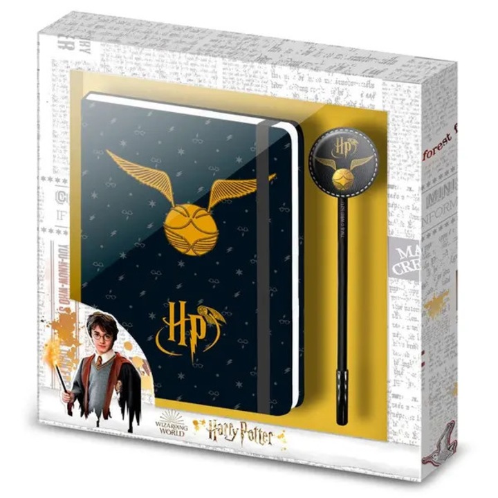 Set jurnal si stilou Harry Potter, jurnal 100 pagini cu inchidere elastica, coperta cu Golden Snitch aurie, stilou decorativ cu varf Golden Snitch, negru/auriu, 23,2 x 22,4 x 2,2 cm