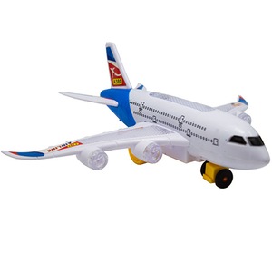 Elicoptere, avioane si nave de jucarie