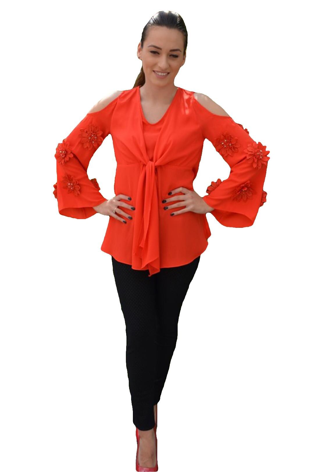 Bluza cu decupaje si aplicatii florale, D&J Exclusive, Rosu