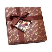 praline belgiene maitre truffout 200g cutie maro cu fundita imagen 3_0_
0