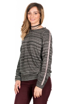 Bluza Cara gri cu broderie aplicara pe maneca, marime M-L Bluza Cara gri cu broderie aplicara pe maneca, marime M-L