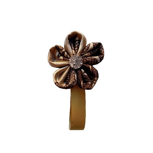 Magnet perdea crem-auriu cu insertii maro