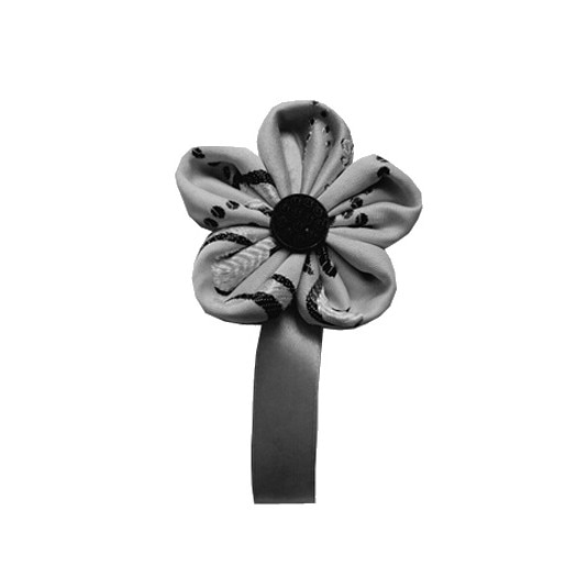 Magnet perdea floare simpla gri