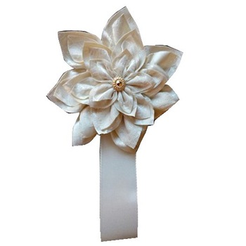 Magnet draperie alb-ivory Magnet draperie alb-ivory