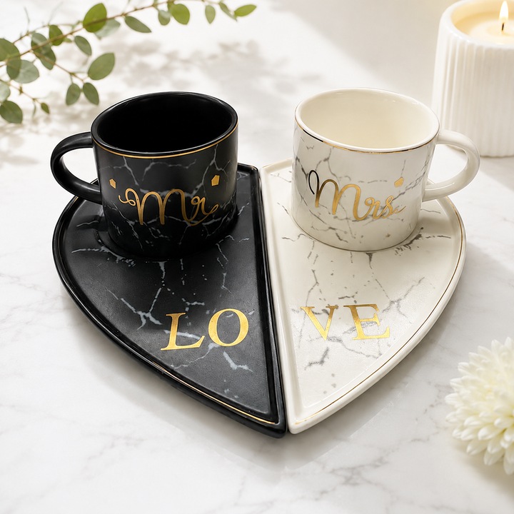 Set cadou 2 cesti cu 2 farfurioare Mr & Mrs Love, ceramica, design marmorat alb/negru