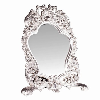 Oglinda cu rama argintata Oglinda cu rama argintata