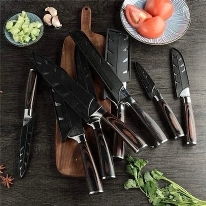 Set de cutite Corenia QRE-2033920, inox Damasc laser, lama cu strat negru, maner maro inchis, include cutit santoku si chef, 8 piese