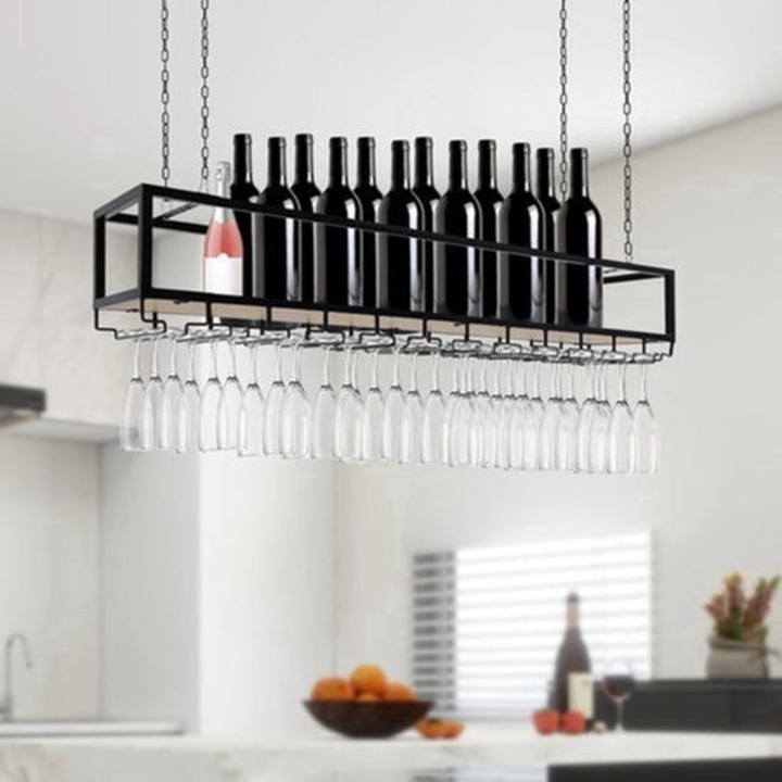 Suport pentru sticle de vin suspendat Corenia QRE-2035980, cu suport pahare, din fier si lemn fara vopsea, capacitate 75 kg, cu lanturi de 1 m, negru, 120 x 25 x 22 cm