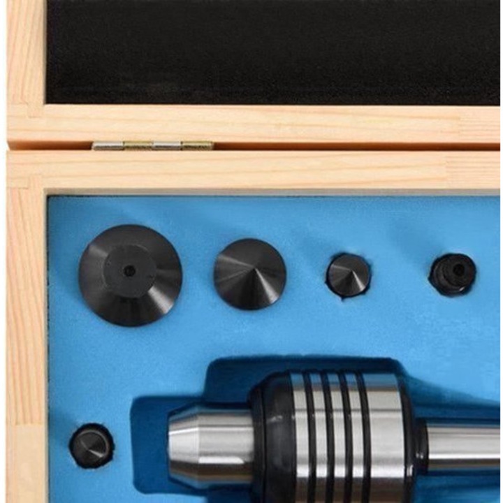 Set centre pentru strung Corenia QRE-2047054, 7 capete interschimbabile, otel 40Cr rezistent la caldura, sarcina max. 200 kg, turatie max. 3.000 rpm, diametru centru ~4,5 cm, lungimi 16–17,5 cm, cutie transport, metalic
