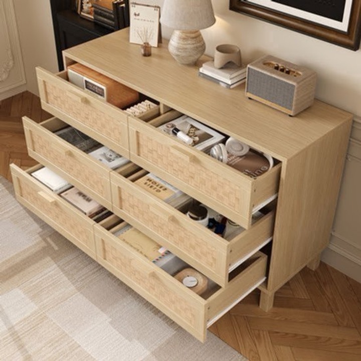 Comoda Corenia QRE-2098477, 6 sertare, cadru din bambus cu sertare din rattan, design modern natural, culoare naturala, circa 68 cm inaltime
