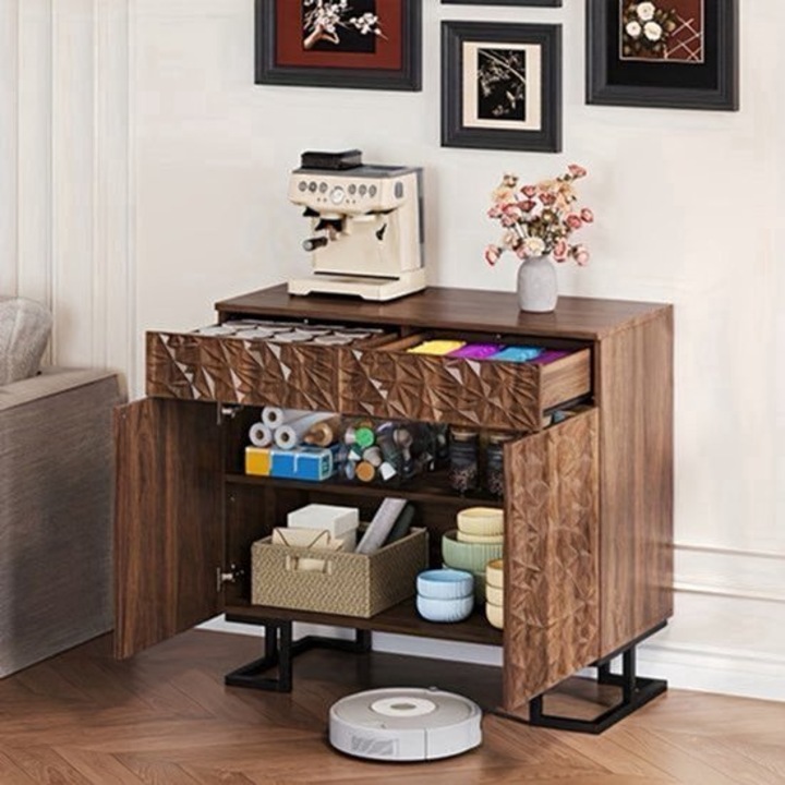 Comoda Corenia QRE-2078146, 2 sertare + 2 usi cu soft-close, MDF cu finisaj maro, picioare metalice negre, 68,5 cm inaltime