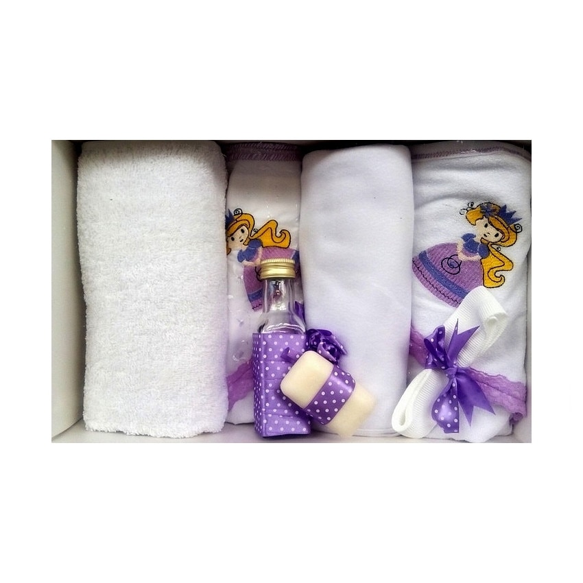 Trusou pentru botez, 7 piese, brodat cu figurina, Printesa, Little Angel, mov