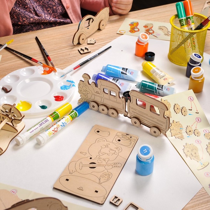 Puzzle 3D de colorat Locomotiva cu vagon UGears 4KIDS