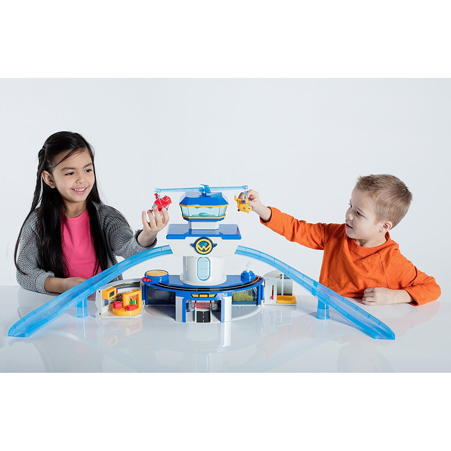 Set turn control aeroport - Super Wings - eMAG.ro