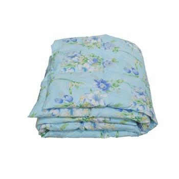 Pilota Pufosul din pene si puf de gasca, 200x200 cm, Multicolor, Iarna Pilota Pufosul din pene si puf de gasca, 200x200 cm, Multicolor, Iarna