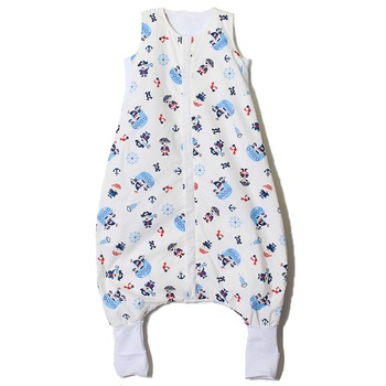 Sac de dormit cu picioare Angel Baby pentru sezonul de tranzitie Pirati, marime 1 Sac de dormit cu picioare Angel Baby pentru sezonul de tranzitie Pirati, marime 1