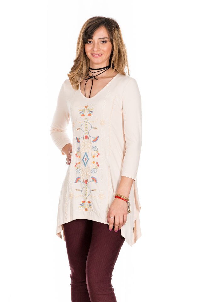 Bluza crem cu broderie florala, Cara, marime S-M