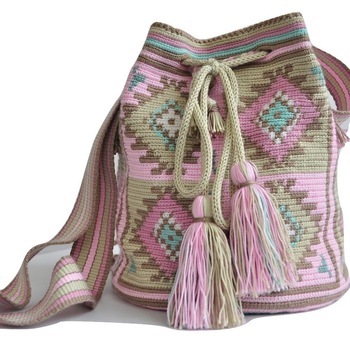 Geanta handmade Atelier Maiastra, model Banat ciutura, colectia urban Geanta handmade Atelier Maiastra, model Banat ciutura, colectia urban