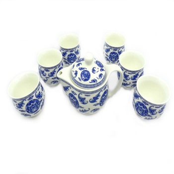 Set ceai - Lilieci, Jingdezhen, 6 cesti 80 ml + ceainic 300 ml, portelan Set ceai - Lilieci, Jingdezhen, 6 cesti 80 ml + ceainic 300 ml, portelan