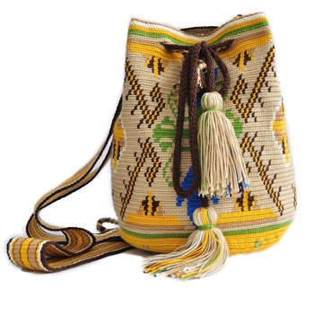 Geanta handmade Atelier Maiastra, model Muntenia, motive populare Patru Cai si Floare de Cuisoare, colectia traditional Geanta handmade Atelier Maiastra, model Muntenia, motive populare Patru Cai si Floare de Cuisoare, colectia traditional