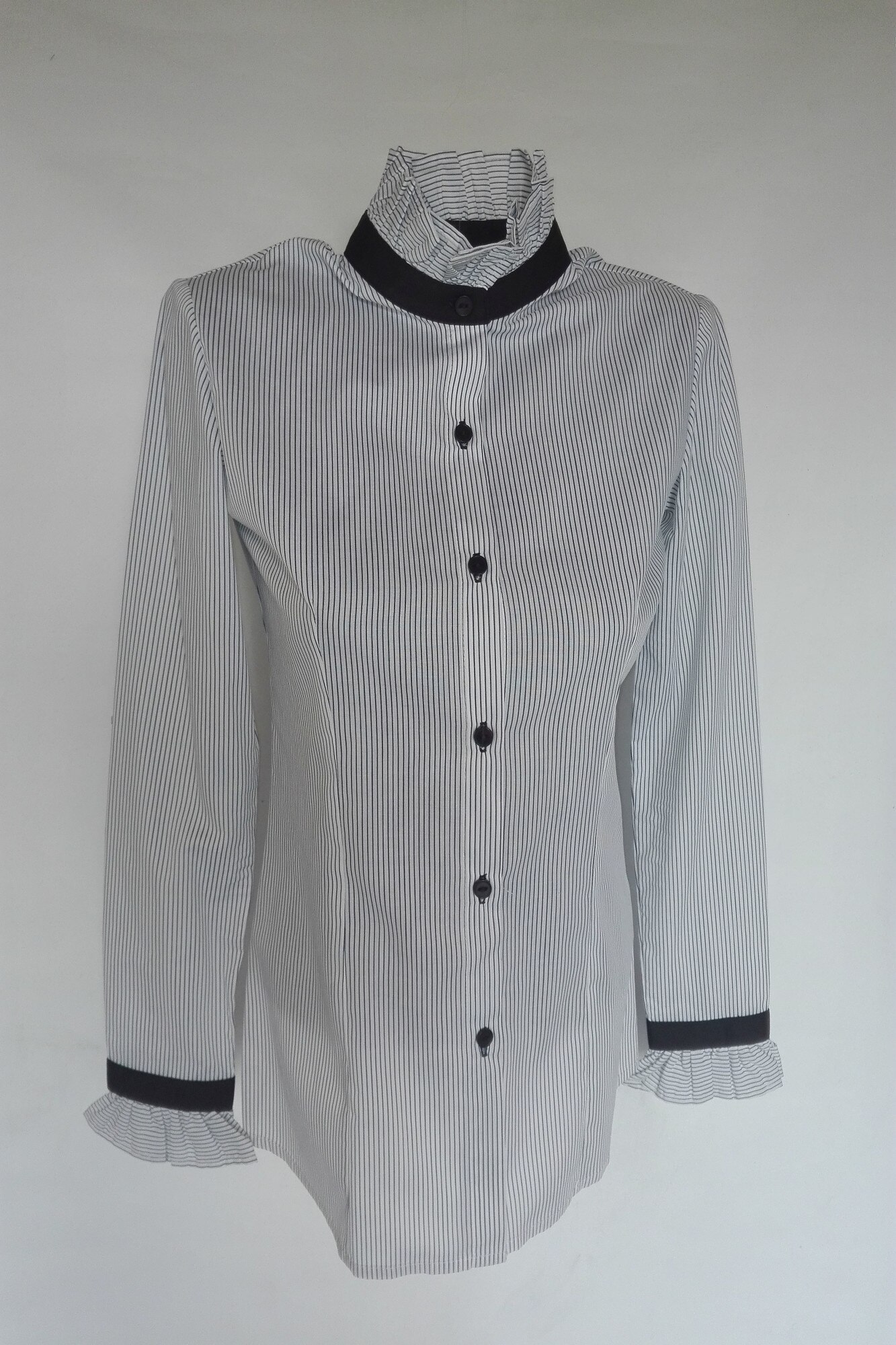 Camasa dama cu guler si mansete incretite, Alb/Negru, L