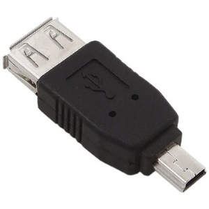 Kábelek és adapterek