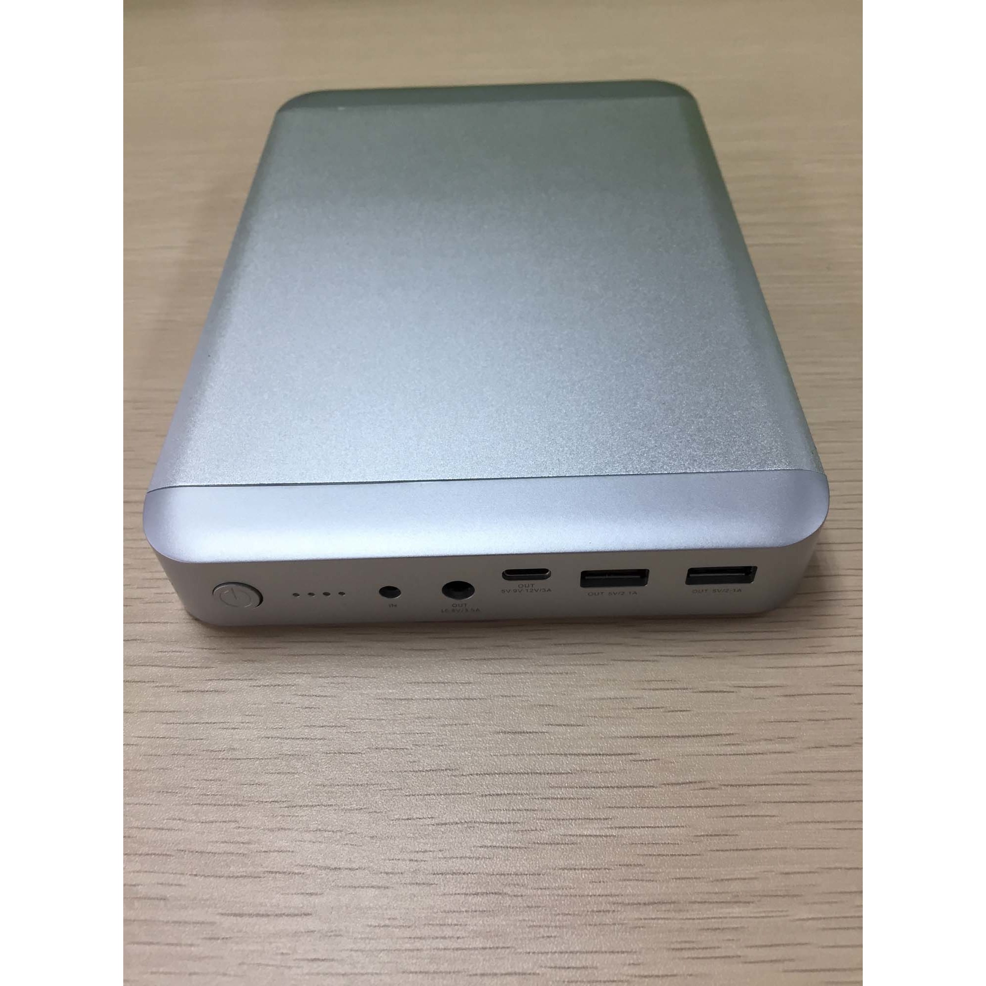 MAXOAK 36000mAh Grande capacité Power Bank batterie externe chargeur Backup  pour MacBook Pro , Macbook Air, les autres tablettes Apple, smartphone,  tablet PC (Ne peut pas charger 85W de MarBook )