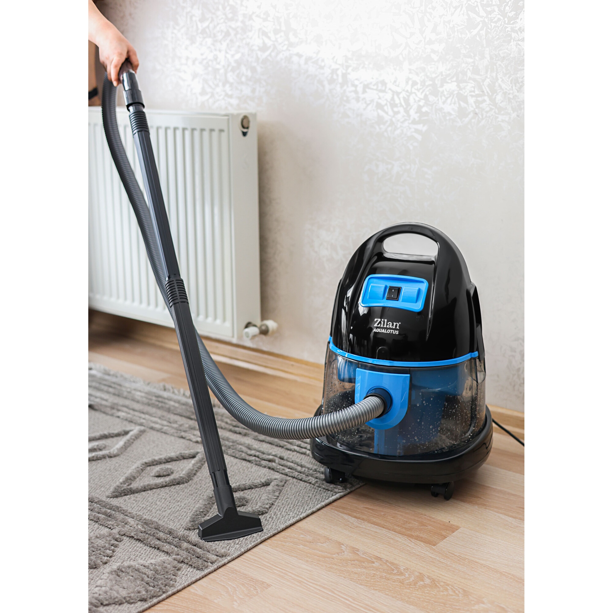Aspirator ZILAN ZLN-8945 Albastru cu filtrare prin apa si uscata,2000W