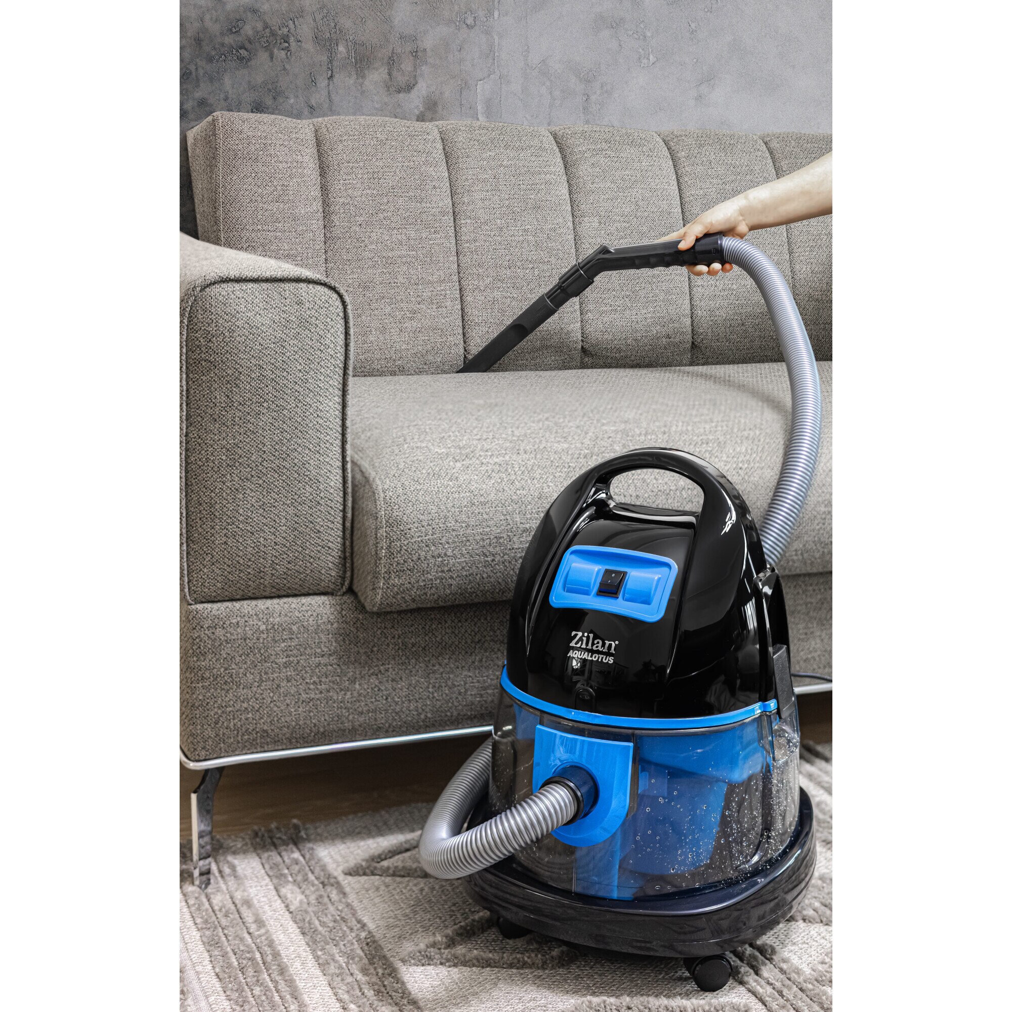 Aspirator ZILAN ZLN-8945 Albastru cu filtrare prin apa si uscata,2000W