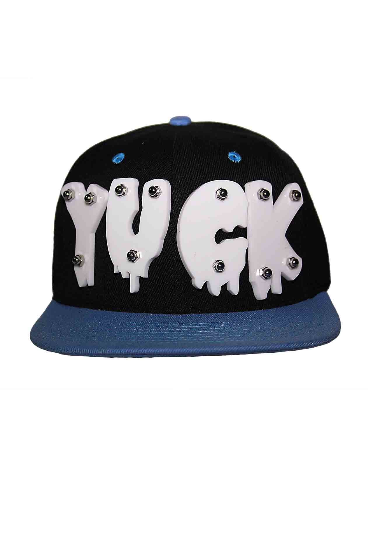 Sapca snapback cu logo din plastic aplicat,yuck,negru blue
