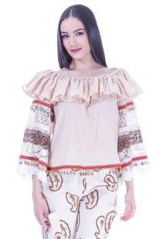 Bluza bej cu garnituri dantelate Liza Panait I-33E Bluza bej cu garnituri dantelate Liza Panait I-33E