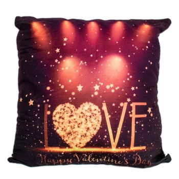 Perna decorativa cu led Valentins day 43x43cm, poliester, model Love si inima Perna decorativa cu led Valentins day 43x43cm, poliester, model Love si inima