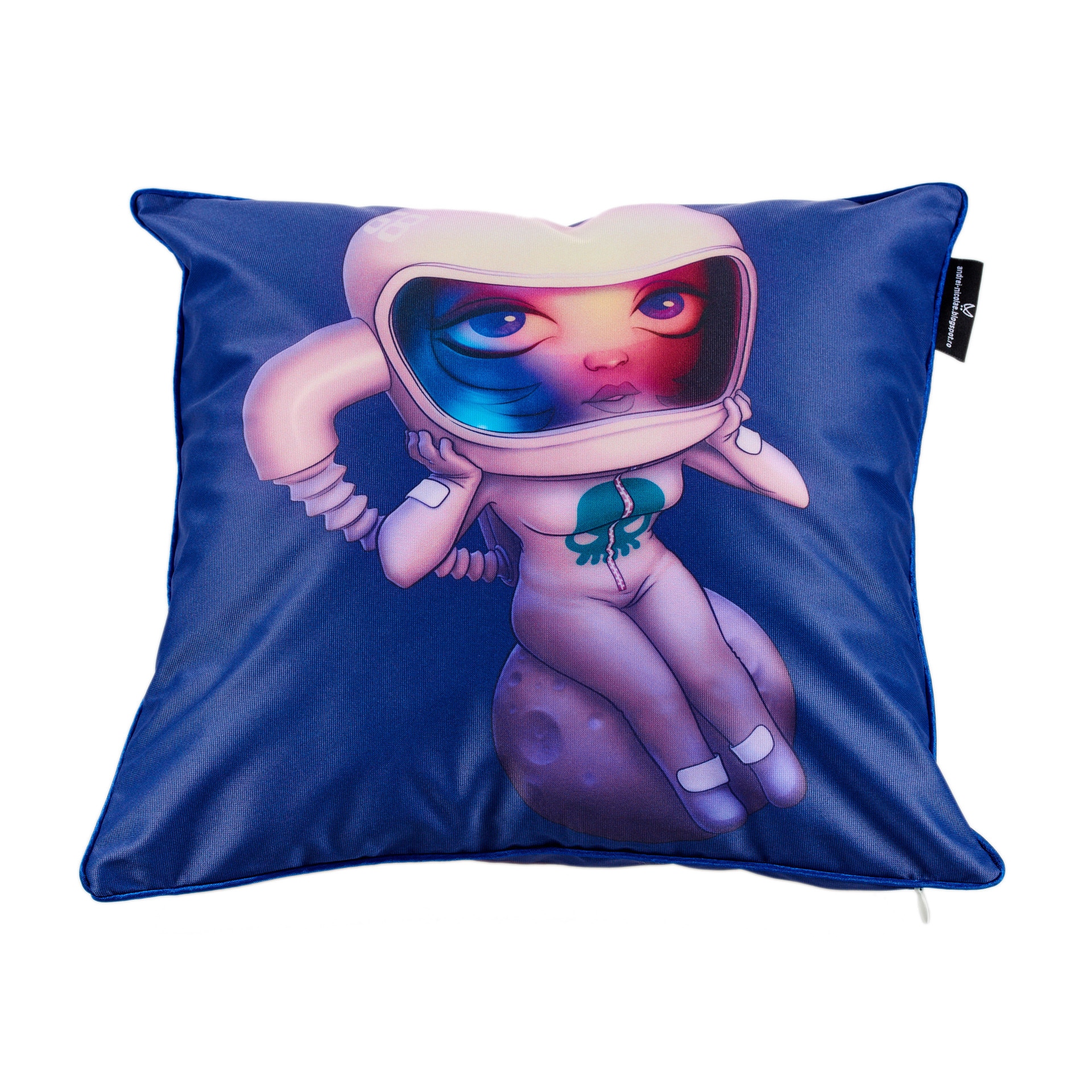 Pernita decorativa copii, Astronaut Girl, poliester, imprimat prin sublimare directa,43x43