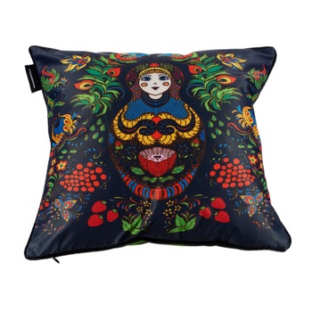 Perna decorativa , Matryoshka, poliester, imprimat prin sublimare directa,43x43 Perna decorativa , Matryoshka, poliester, imprimat prin sublimare directa,43x43