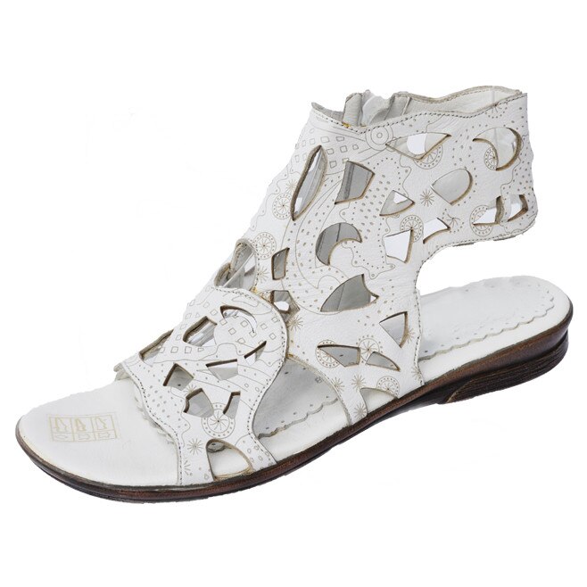 Sandale cu perforatii asimetrice si model tiparit in piele, D&J Exclusive, Alb