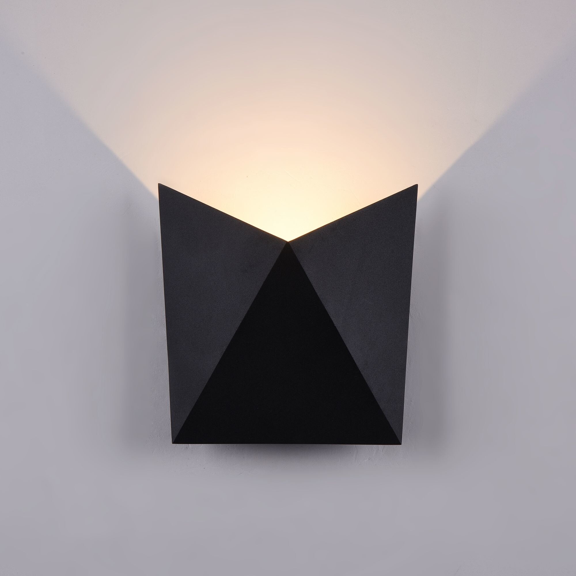 Aplica Outdoor Beekman Negru ,1 X 7W LED