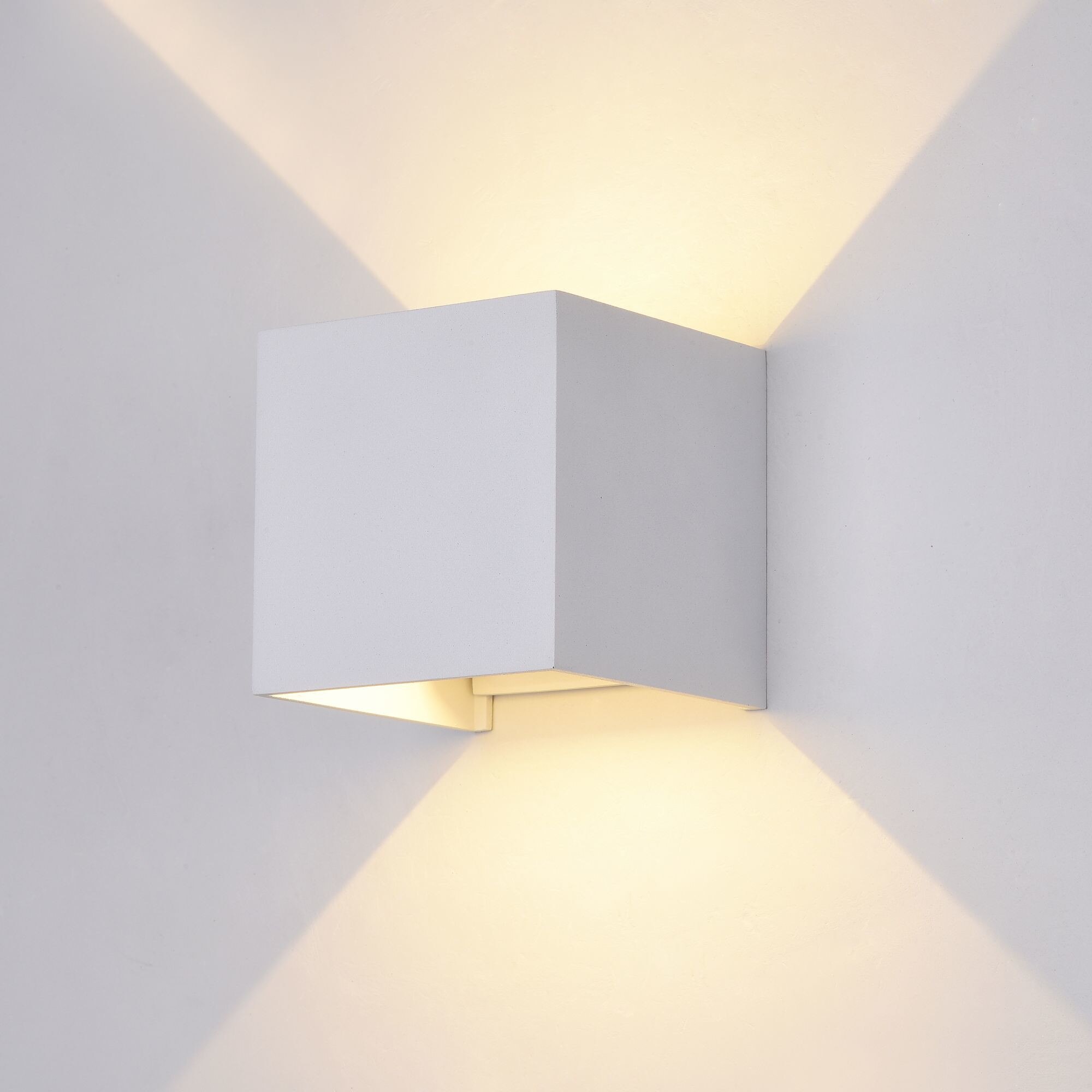 Aplica Outdoor Fulton Alb ,1 X 6W LED