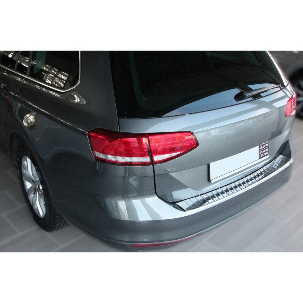 Ornament / Protectie portbagaj crom VW Passat B8 2015-prezent Combi