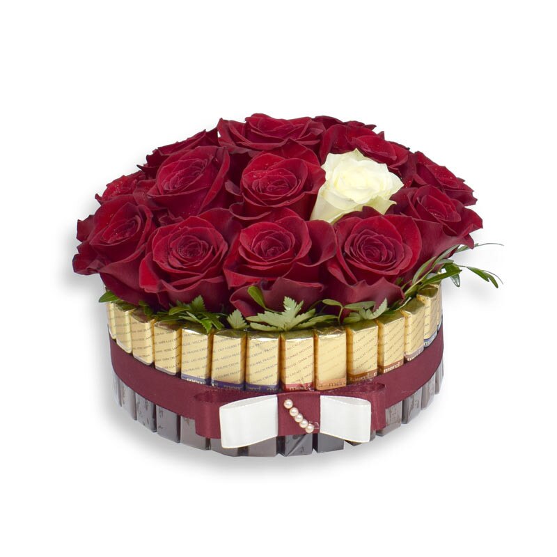 Cutia Dulce Cu Trandafiri Rosii