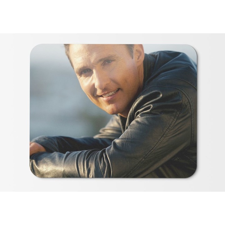 Matthew Mcconaughey egérpad fekete bőrkabátban – 21,5 x 27 x 0,3 cm
