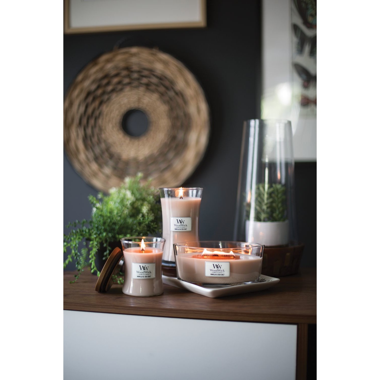 Ароматизирана свещ WoodWick Wood Smoke eMAG.bg