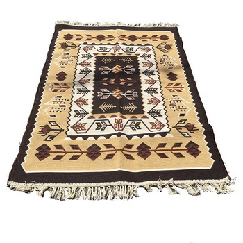 Covor tesut Golden Daisy ,calitate superioara, doua fete, dimensiune 80x150 cm, Maro Covor tesut Golden Daisy ,calitate superioara, doua fete, dimensiune 80x150 cm, Maro