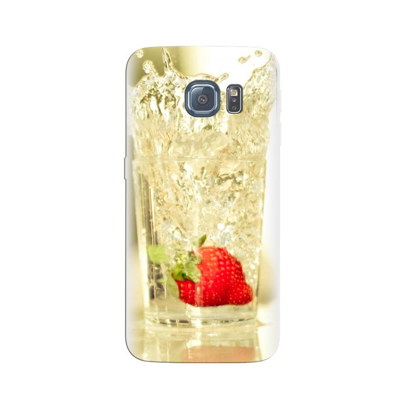 Husa Samsung S7 Edge Strawberry Falling In Glass Of Water