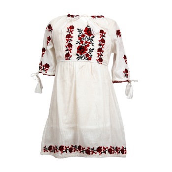 Rochie traditionala,cu flori brodata Rochie traditionala,cu flori brodata