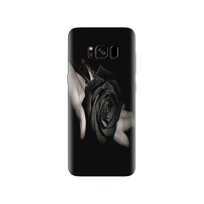 Husa Samsung S8 Ultra Black Rose Flowers In Hand