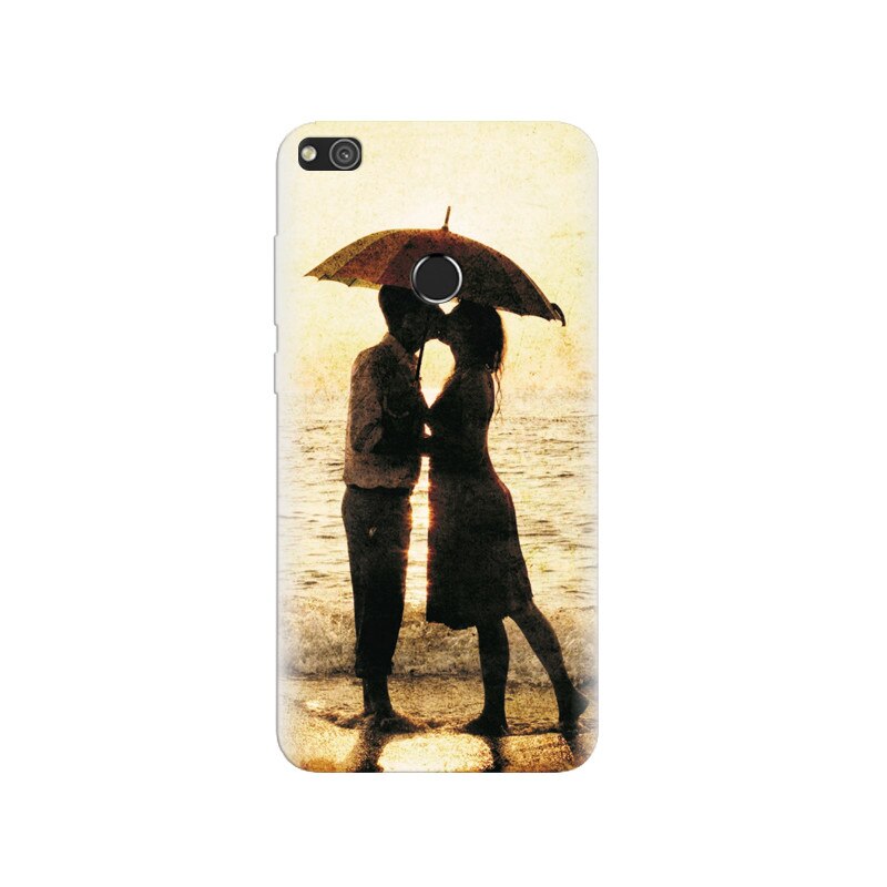 Husa Huawei P8 Lite 2017 Couple Kiss On Beach Backgrounds