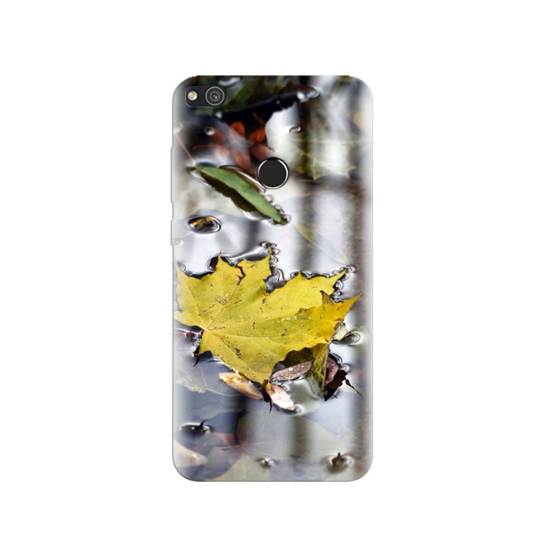 Husa Huawei P8 Lite 2017 Yellow Maple Leaf On Water