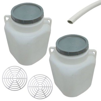 Pachet - 2 x Butoi patrat cu capac si manere din plastic alimentar, 30L + 2 x Presa rotunda pentru butoi, 28cm + Teava pentru suflat/pitrocit Pachet - 2 x Butoi patrat cu capac si manere din plastic alimentar, 30L + 2 x Presa rotunda pentru butoi, 28cm + Teava pentru suflat/pitrocit