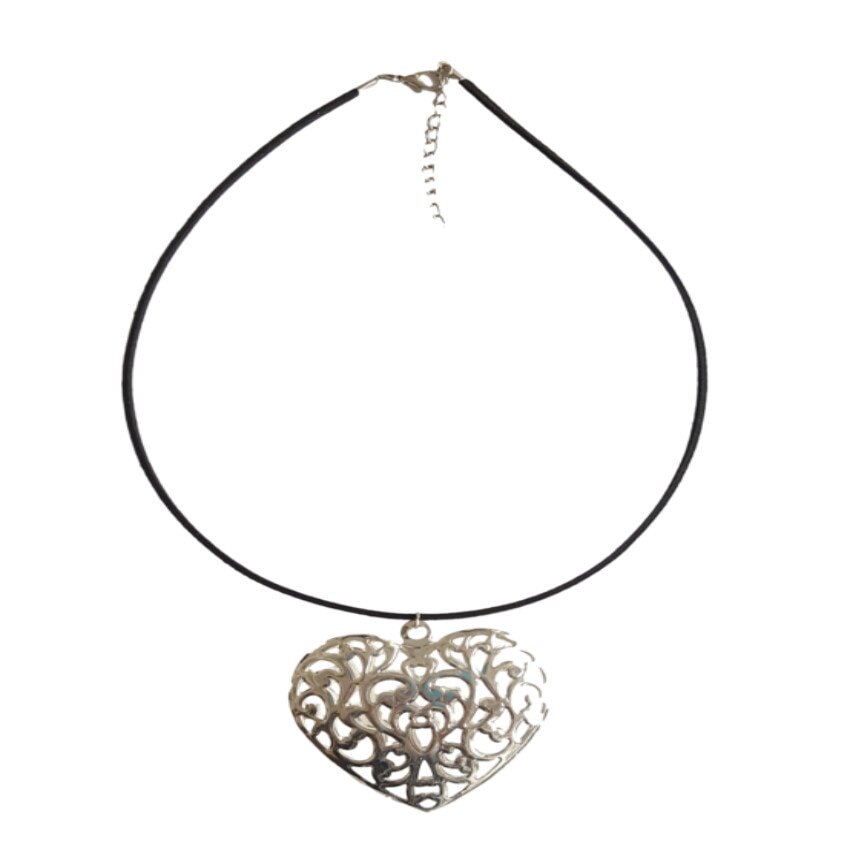 Colier, Eurozone, snur negru cu pandant inima filigram argintie