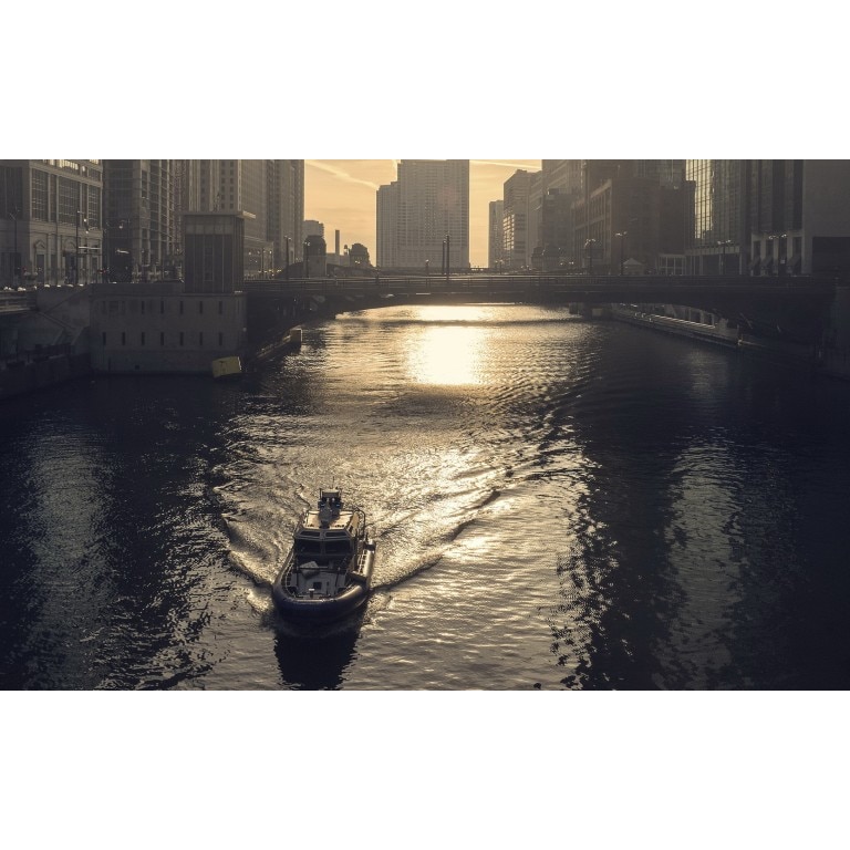 Tablou canvas Printre blocuri cu barca, 50x35 cm